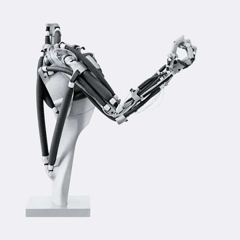 Biomimétisme robot libellule BionicOpter Festo, objet volant ultraléger ...