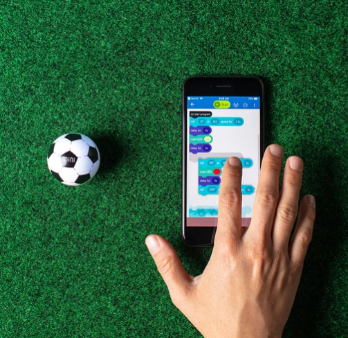robot programmation telecommande educatif sphero mini soccer row 2