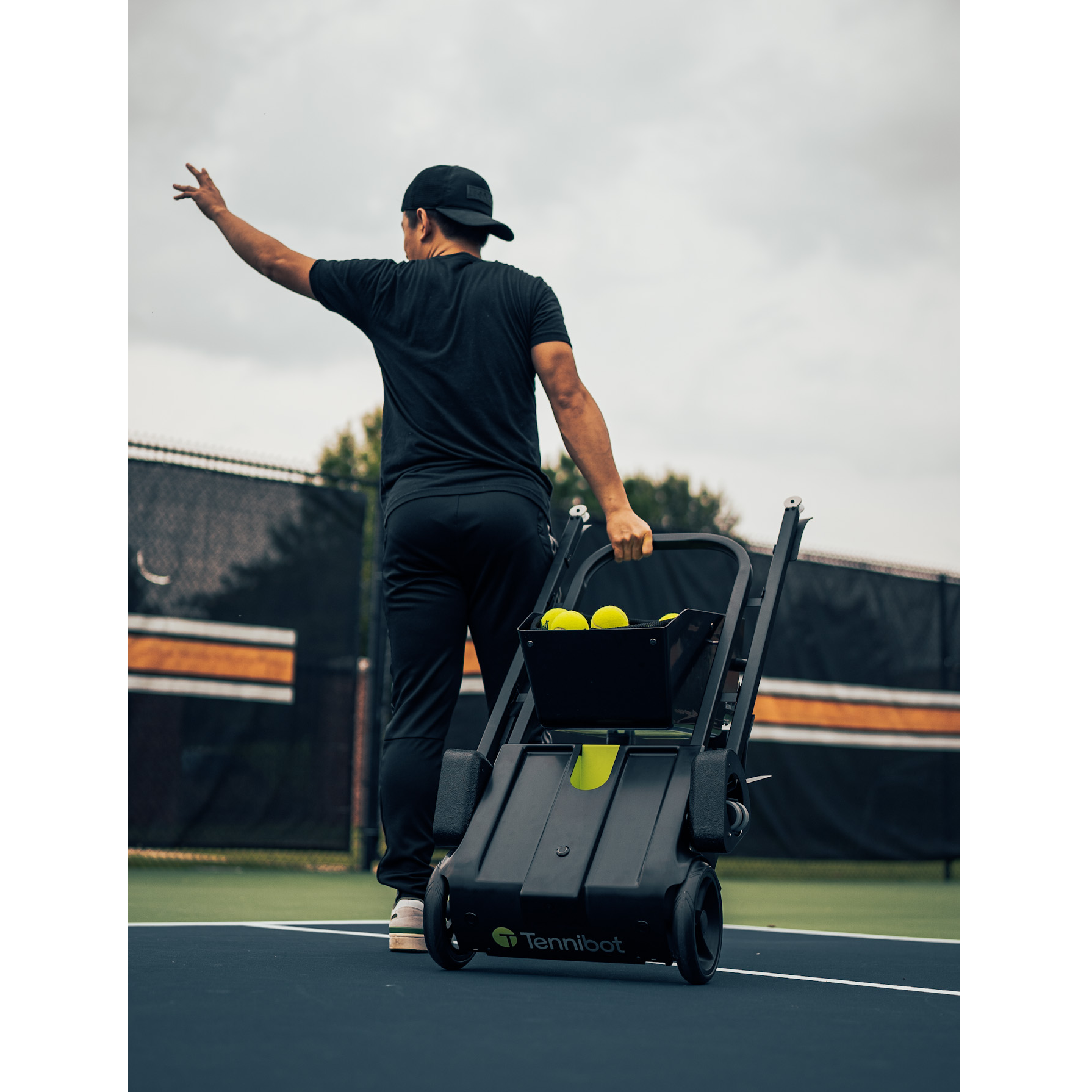 Robot sport Assistant ramasseur de balles de tennis Tennibot efficace  autonome intelligent - Leobotics