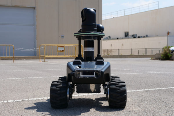 Robot outdoor surveillance professionnelle Robotnik