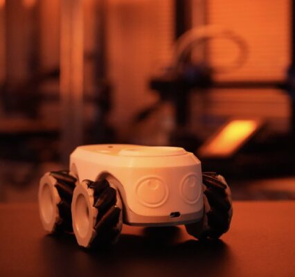 Robot éducatif Robot Construction Programmation 4 roues omnidirectionnelles Ilorobot