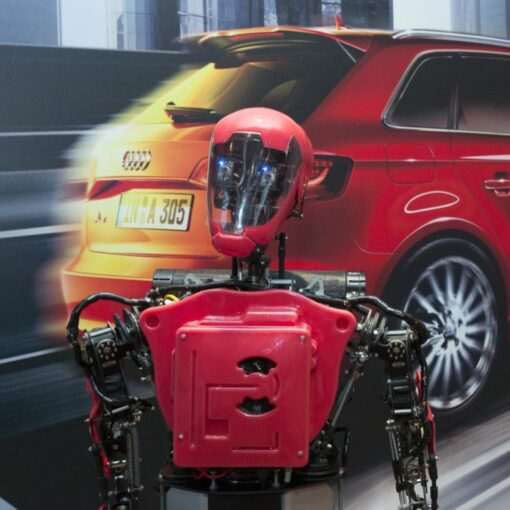 Robot humanoïde assistant virtuel autonome Aria Cyberdroid