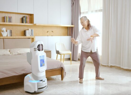 Robot de compagnon émotionnel autonome assistance à la personne WELLI Futronics