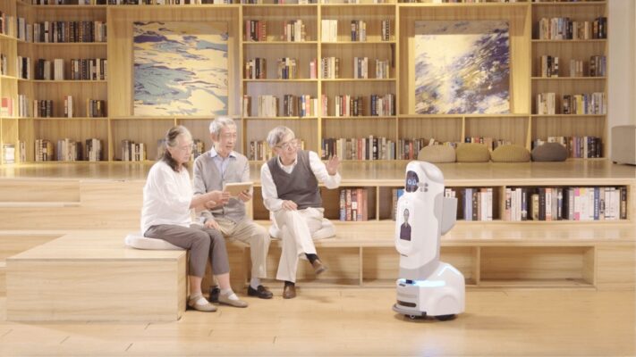 Robot de compagnon émotionnel autonome assistance à la personne WELLI Futronics